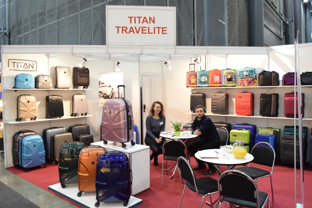 Titan și Travelite la Kabo