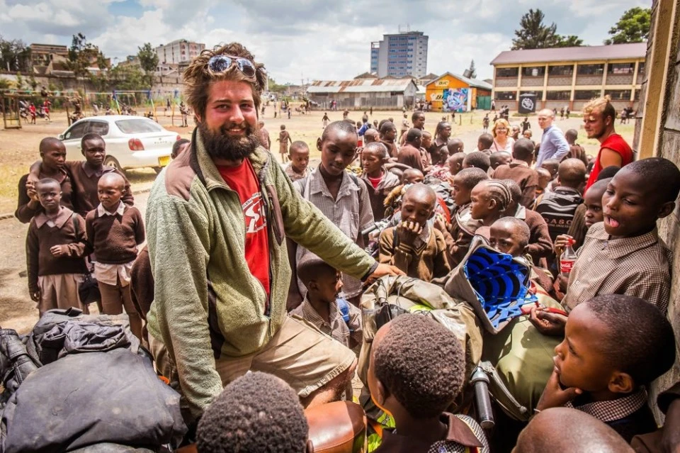 Călătorie prin Africa pe motociclete Pionýr