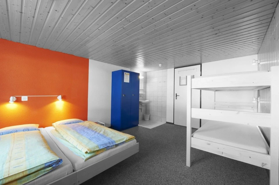 Cameră comună într-un hostel